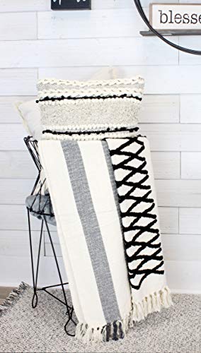 Boho Farmhouse Throw, Black and Off White - sh1516ah1rmd