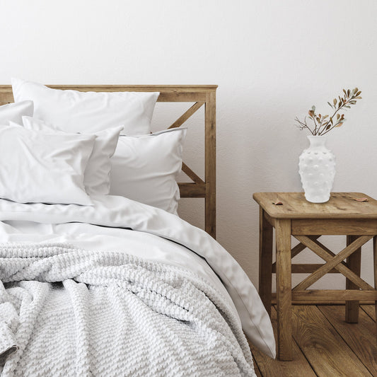 Old-Fashioned White Hobnail Vase - sh2230ah1